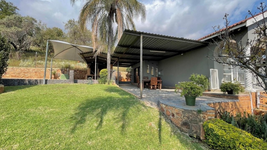 4 Bedroom Property for Sale in Safari Gardens North West